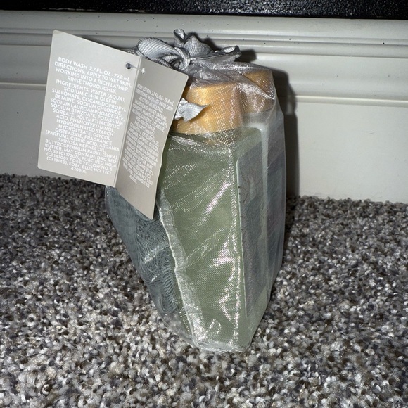 Green body care gift set NWT - Picture 4 of 4